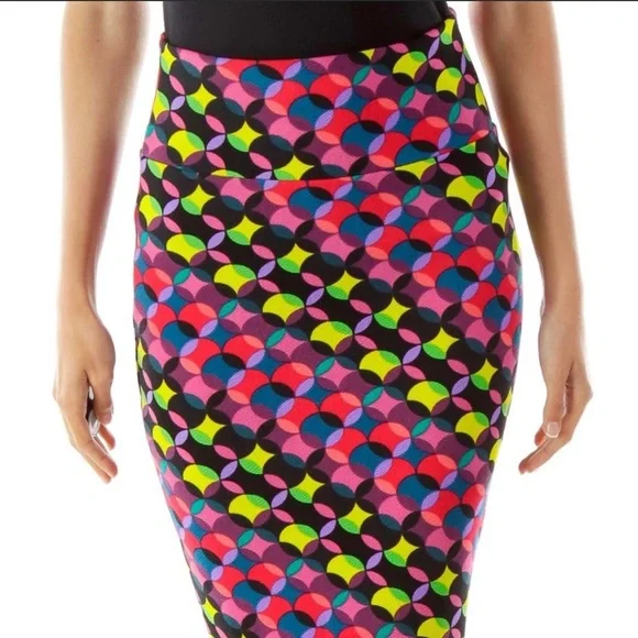 LuLaRoe Cassie Pencil Skirt Multicolor Retro Print NWT - Picture 1 of 7